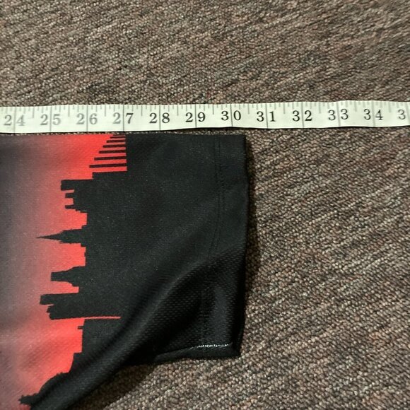 Cardiff Devils Ice Hockey Jersey Size Large Red Black Logo Blank Back - Picture 7 of 7